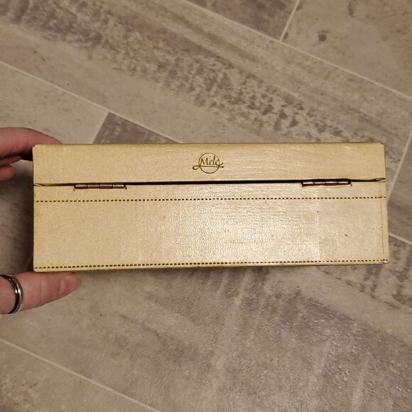 Vintage Small Mele Ivory Jewelry Box w/Pink Crushed Velvet Lining - Picture 5 of 10